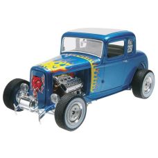 1:25 1932 Ford 5 Window Coupe Plastic Model Kit