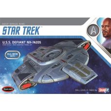 Polar Lights 1/1000 Star Trek USS Defiant NX-74205 Plastic Model Kit