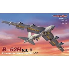 Modelcollect 1:72 B-52H US Stratofortress Strategic Bomber Plastic Model Kit