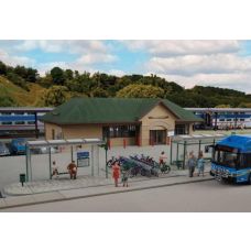 Walthers Cornerstone HO Scale Modern Bus Shelter Kit with Accessories