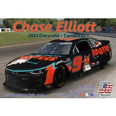 Salvinos Jr 1/24 '23 Chase Elliott Hooters 2023 Chevrolet Camaro ZL1 Plastic Model Kit
